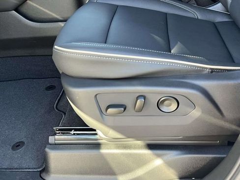 New 2026 GMC Yukon XL Elevation image 19