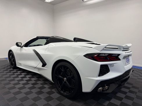 Used 2022 Chevrolet Corvette Stingray Premium Conv w/ Z51 Performance Package RWD image 8
