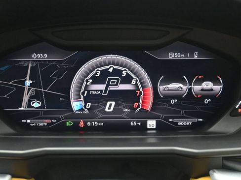 Used 2021 Lamborghini Urus AWD/4WD image 12