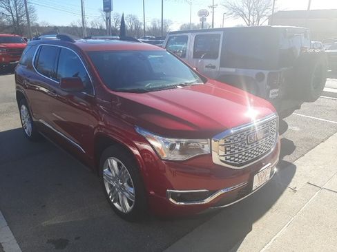 Used 2019 GMC Acadia Denali w/ Technology Package image 2