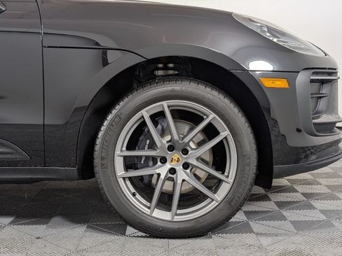 Used 2026 Porsche Macan AWD/4WD image 15