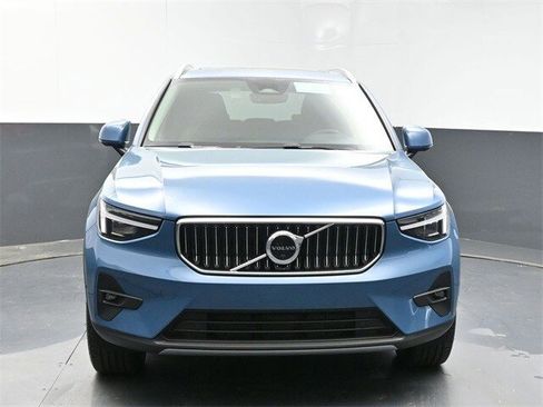New 2024 Volvo XC40 B5 Plus w/ Protection Package Premier image 3