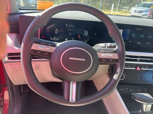 Used 2025 Hyundai Tucson SEL image 4