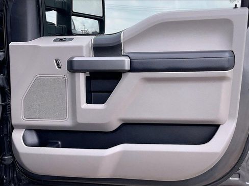 Used 2017 Ford F250 XLT w/ XLT Value Package image 29