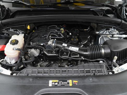 Used 2023 Jeep Grand Cherokee Altitude image 32