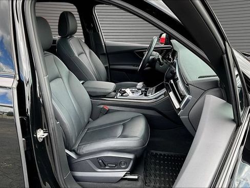 Used 2025 Audi Q7 2.0T Premium Plus AWD/4WD image 28