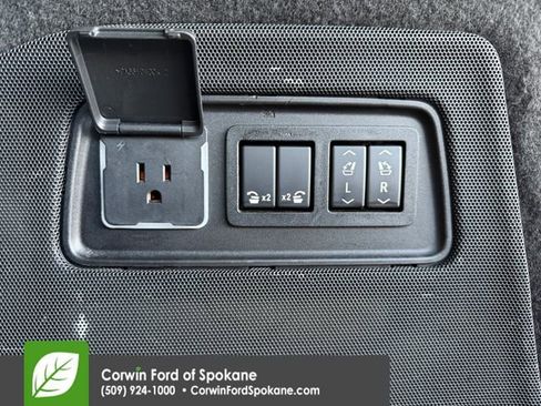 Used 2022 Cadillac Escalade ESV Luxury image 21