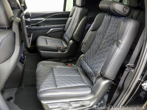 New 2026 Cadillac Escalade IQL Luxury w/ LPO, Radiant Package image 9