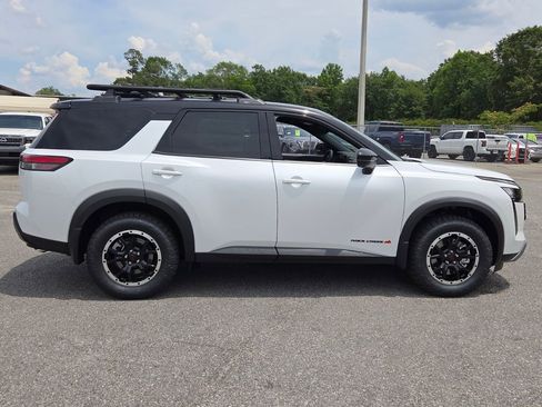 New 2026 Nissan Pathfinder Rock Creek AWD/4WD image 13