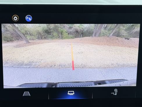 Used 2024 Chevrolet Colorado ZR2 w/ ZR2 Convenience Package III image 34