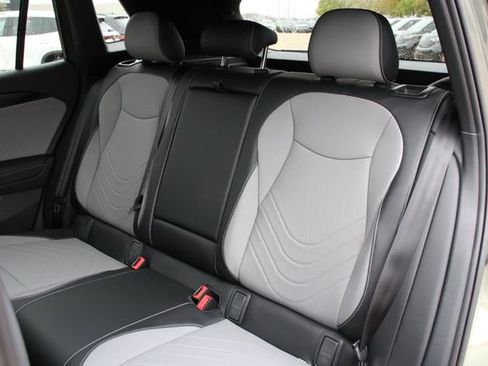 New 2026 Volkswagen Tiguan SE R-Line image 26