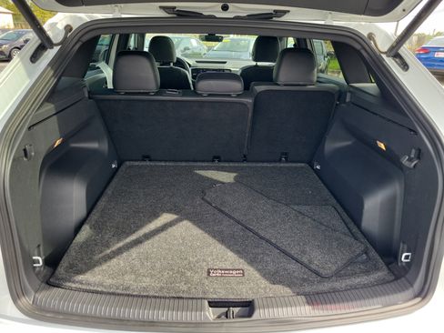 Used 2023 Volkswagen Atlas Cross Sport SEL image 10