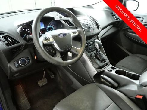 Used 2015 Ford Escape S FWD image 4