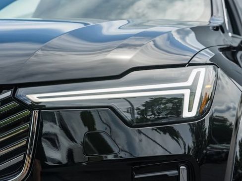 New 2026 Volvo XC90 B6 Plus w/ Protection Package Premier AWD/4WD image 14