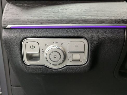 Used 2021 Mercedes-Benz GLS 580 4MATIC image 19