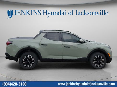 New 2026 Hyundai Santa Cruz SEL FWD image 2