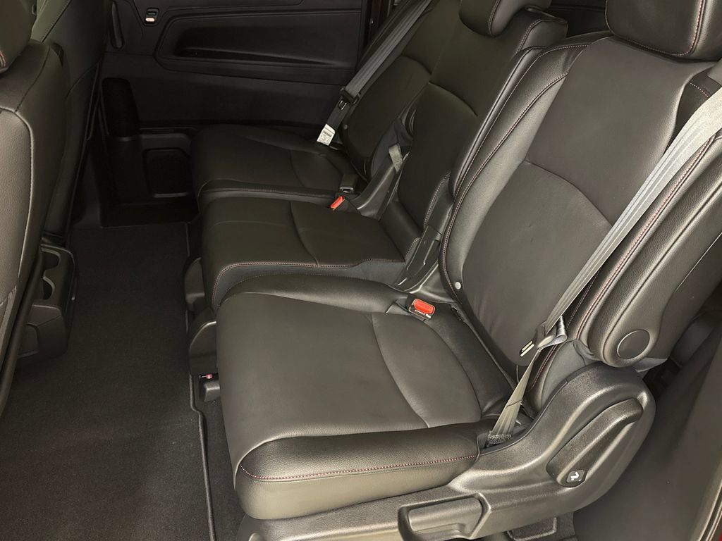 New 2026 Honda Odyssey Sport-L image 18