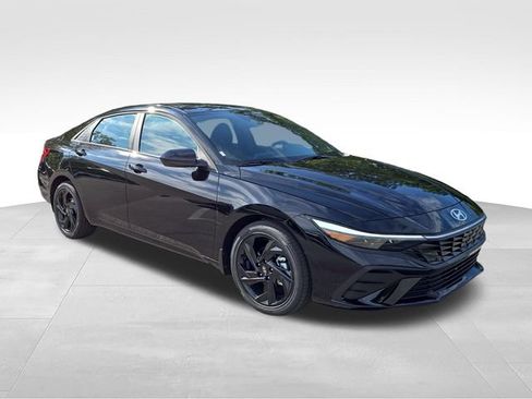 New 2026 Hyundai Elantra SEL Sport FWD image 7