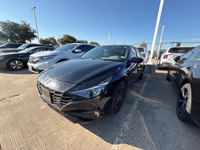 Used 2021 Hyundai Elantra SEL w/ Convenience Package FWD image 3