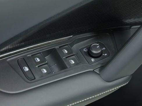 New 2026 Volkswagen Tiguan SEL R-Line image 30