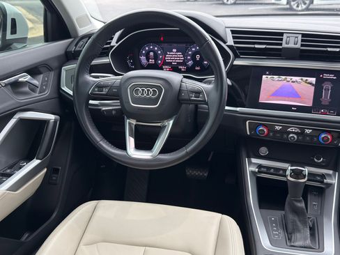 Used 2019 Audi Q3 2.0T Premium w/ Convenience Package AWD/4WD image 22