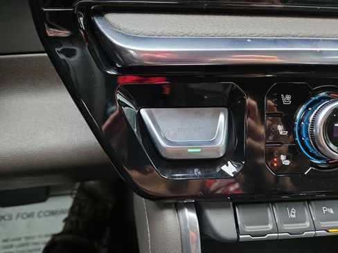 New 2025 GMC Sierra 3500 Denali w/ Technology Package image 21