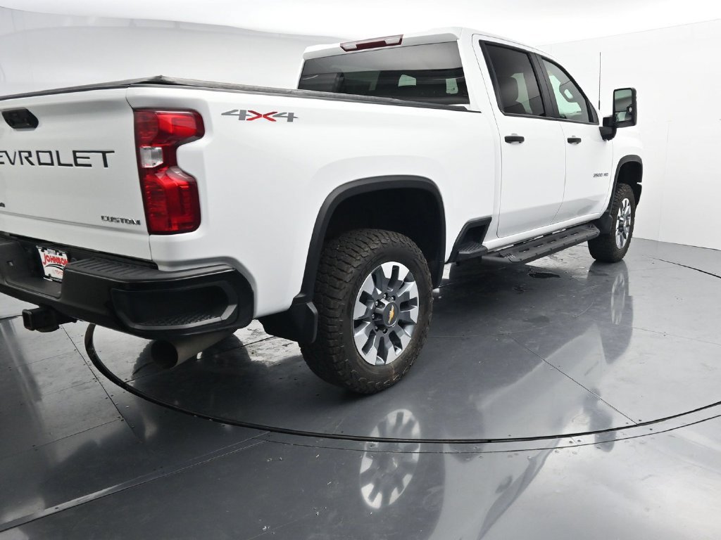 Used 2022 Chevrolet Silverado 2500 Custom w/ Custom Value Package AWD/4WD image 7