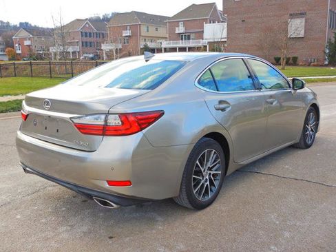 Used 2017 Lexus ES 350 Sedan image 4