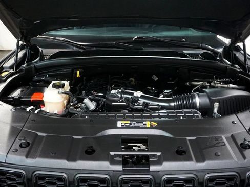 Used 2022 Jeep Grand Cherokee L Laredo AWD/4WD image 4