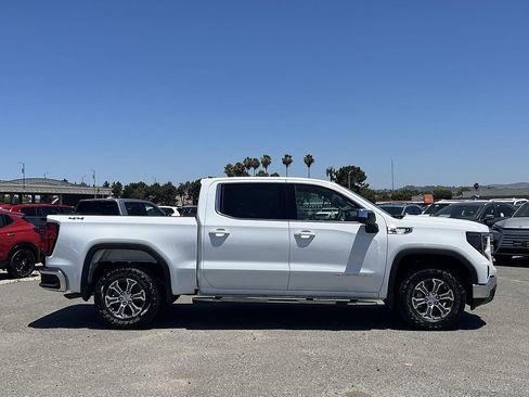 New 2026 GMC Sierra 1500 SLE AWD/4WD image 2