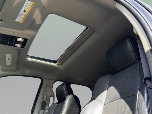 Used 2016 RAM 3500 Laramie image 31