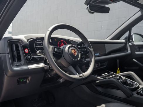 New 2026 Porsche Cayenne AWD/4WD image 4
