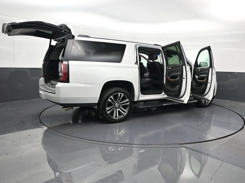 Used 2020 GMC Yukon XL Denali w/ Denali Ultimate Package RWD image 32