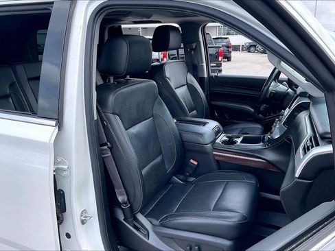 Used 2017 GMC Yukon SLT w/ Open Road Package image 8