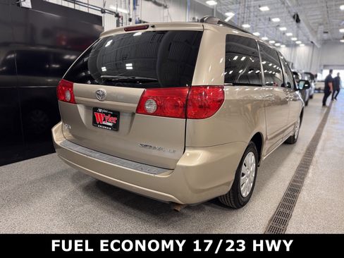 Used 2008 Toyota Sienna LE image 3