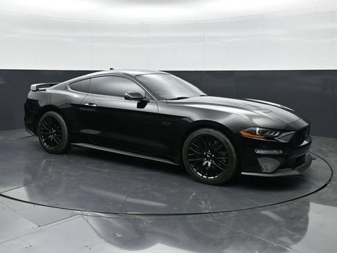 Used 2020 Ford Mustang GT Premium w/ GT Performance Package RWD image 3