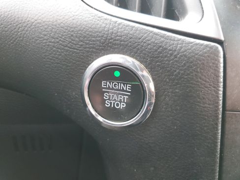 Used 2017 Ford Edge SE image 26