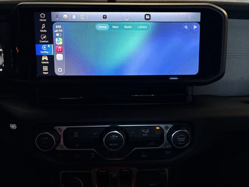 Used 2025 Jeep Wrangler Sport image 12