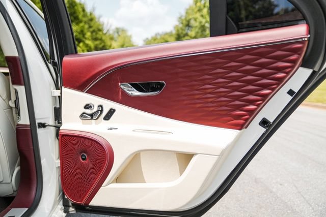 Used 2022 Bentley Flying Spur V8 AWD/4WD image 53