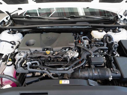 Used 2025 Toyota Camry SE FWD image 30