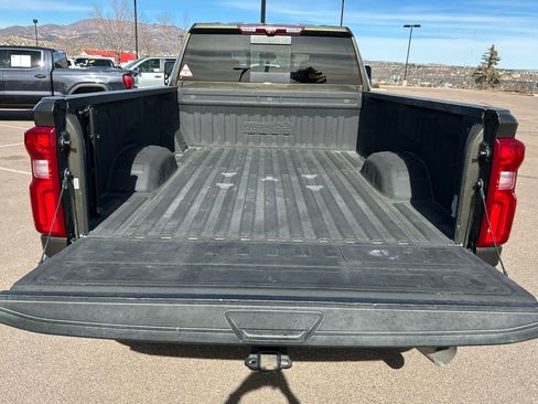 Used 2022 Chevrolet Silverado 3500 High Country w/ LPO, Hitch Package image 5