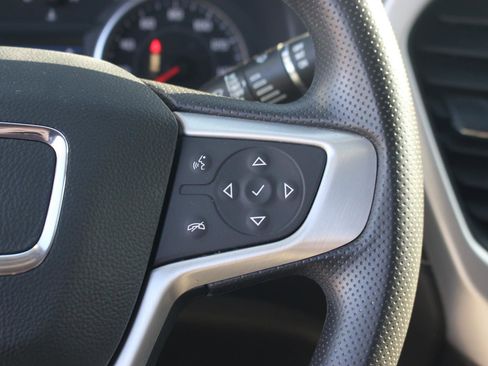Used 2023 GMC Acadia SLE w/ Driver Convenience Package FWD image 20