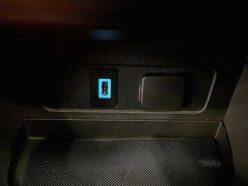 Used 2017 Ford Escape SE image 31