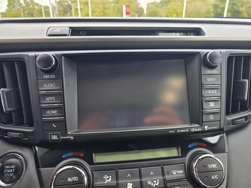 Used 2017 Toyota RAV4 Platinum image 17