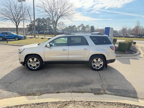 Used 2017 GMC Acadia Limited SLT image 8