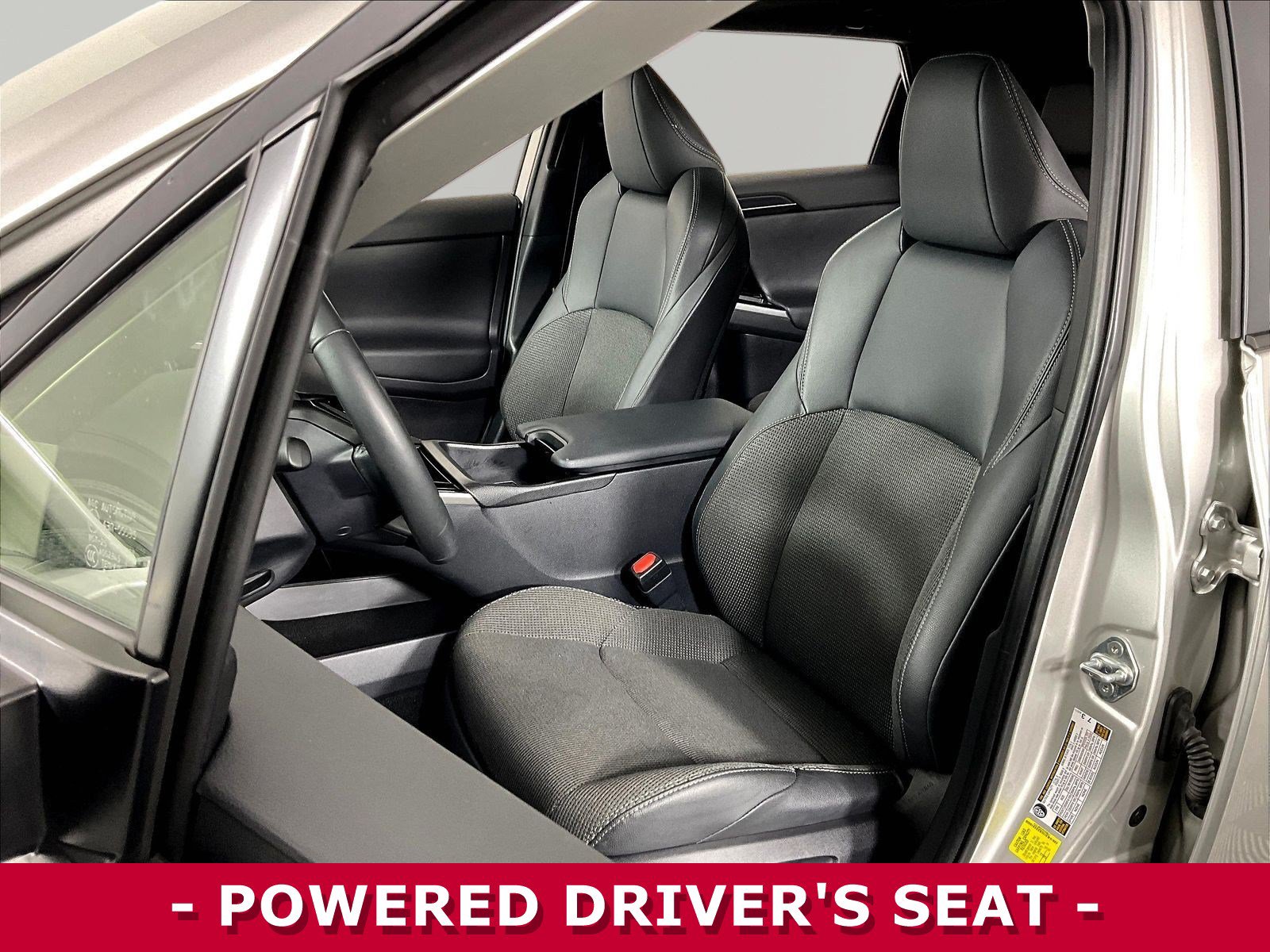 Used 2025 Toyota bZ4X FWD w/ Weather Package image 21