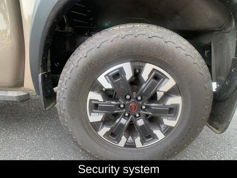 Certified 2023 Nissan Frontier PRO-4X w/ Pro Convenience Package AWD/4WD image 35