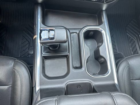 Certified 2022 Chevrolet Silverado 1500 LTZ w/ LTZ Premium Package AWD/4WD image 7