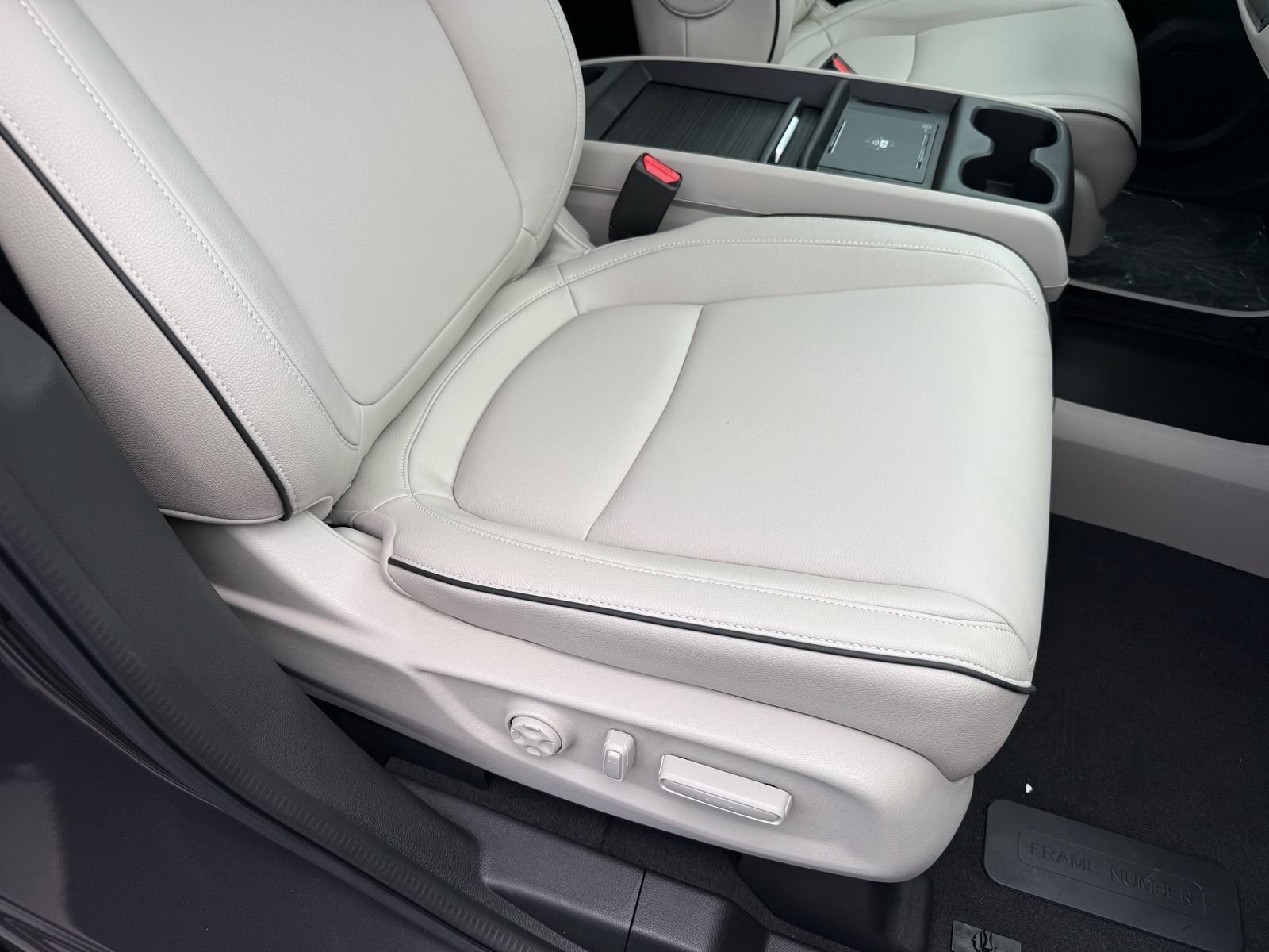 New 2026 Honda Odyssey Touring image 26