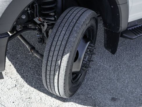 Used 2017 Ford F550 XLT w/ Advanced Security Pack image 43